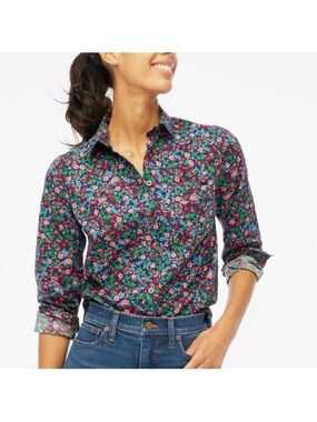 J Crew Button-up cotton poplin shirt in signature fit Floral Women’s Top M